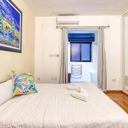 Spacious 4br In Location By 360 Estates Apartment *