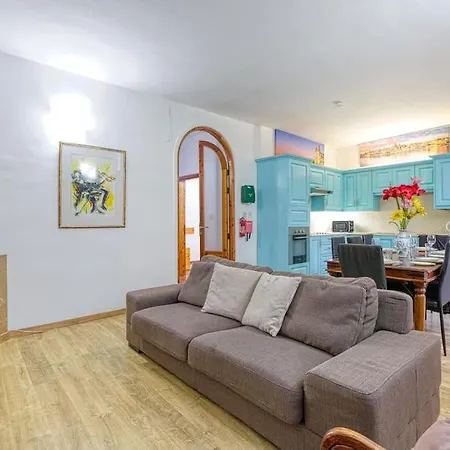 Spacious 4br In Location By 360 Estates Apartment *